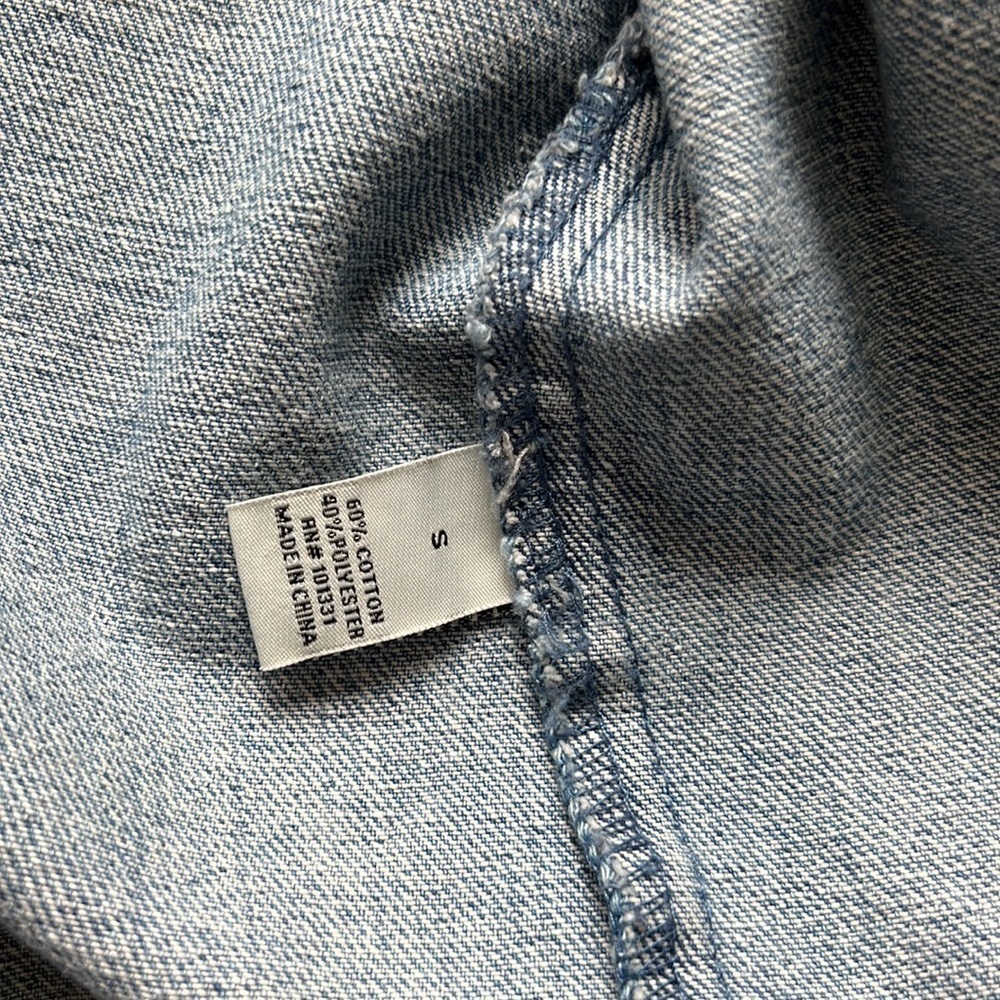 Refuge Medium Blue Denim Burton Front Cropped Jacket Size S - Picture 6 of 6
